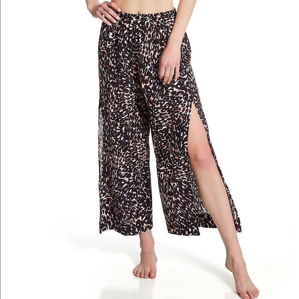 SANCTUARY: STAY COOL LEOPARD CROP PANT